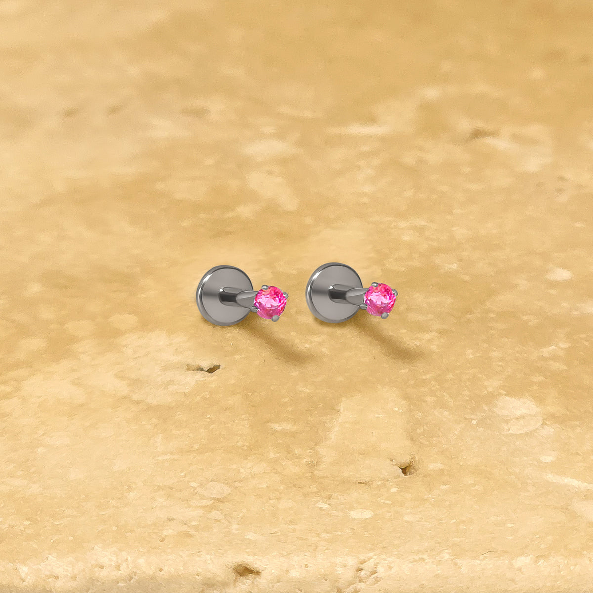 Kleine Titan-Ohrstecker mit 2 mm Zirkonia in verschiedenen Farben