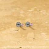 Kleine Titan-Ohrstecker mit 2 mm Zirkonia in verschiedenen Farben