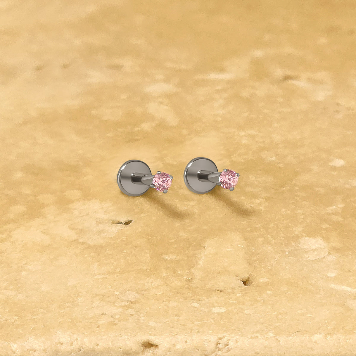 Kleine Titan-Ohrstecker mit 2 mm Zirkonia in verschiedenen Farben