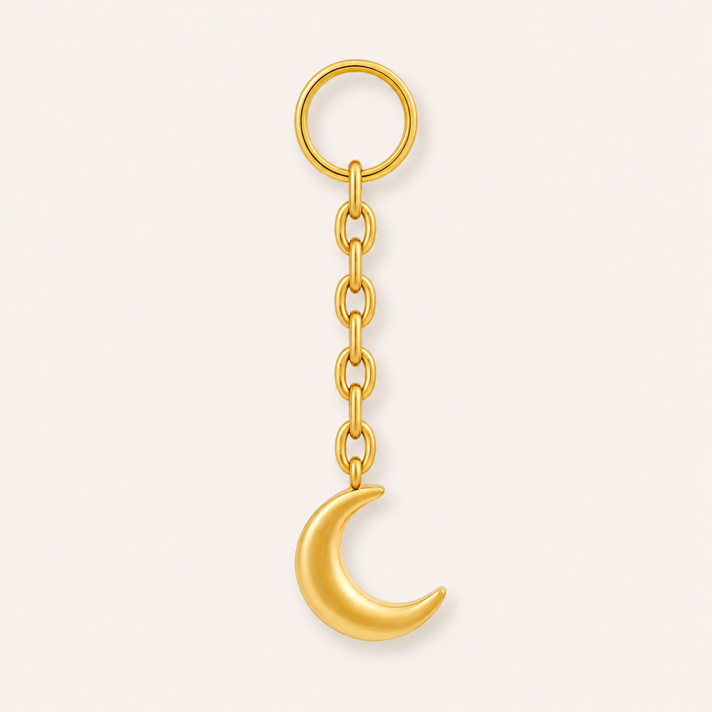 Goldfarbener Titan-Creolen-Charm mit Kette und Halbmond