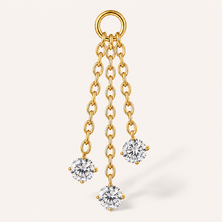 Goldfarbener Creolen-Charm mit drei Ketten und weißen Zirkonia